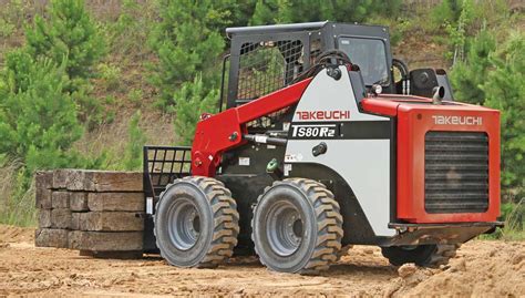 Compare Every Manufacturer's Skid Steers in Our 2019 Spec Guide